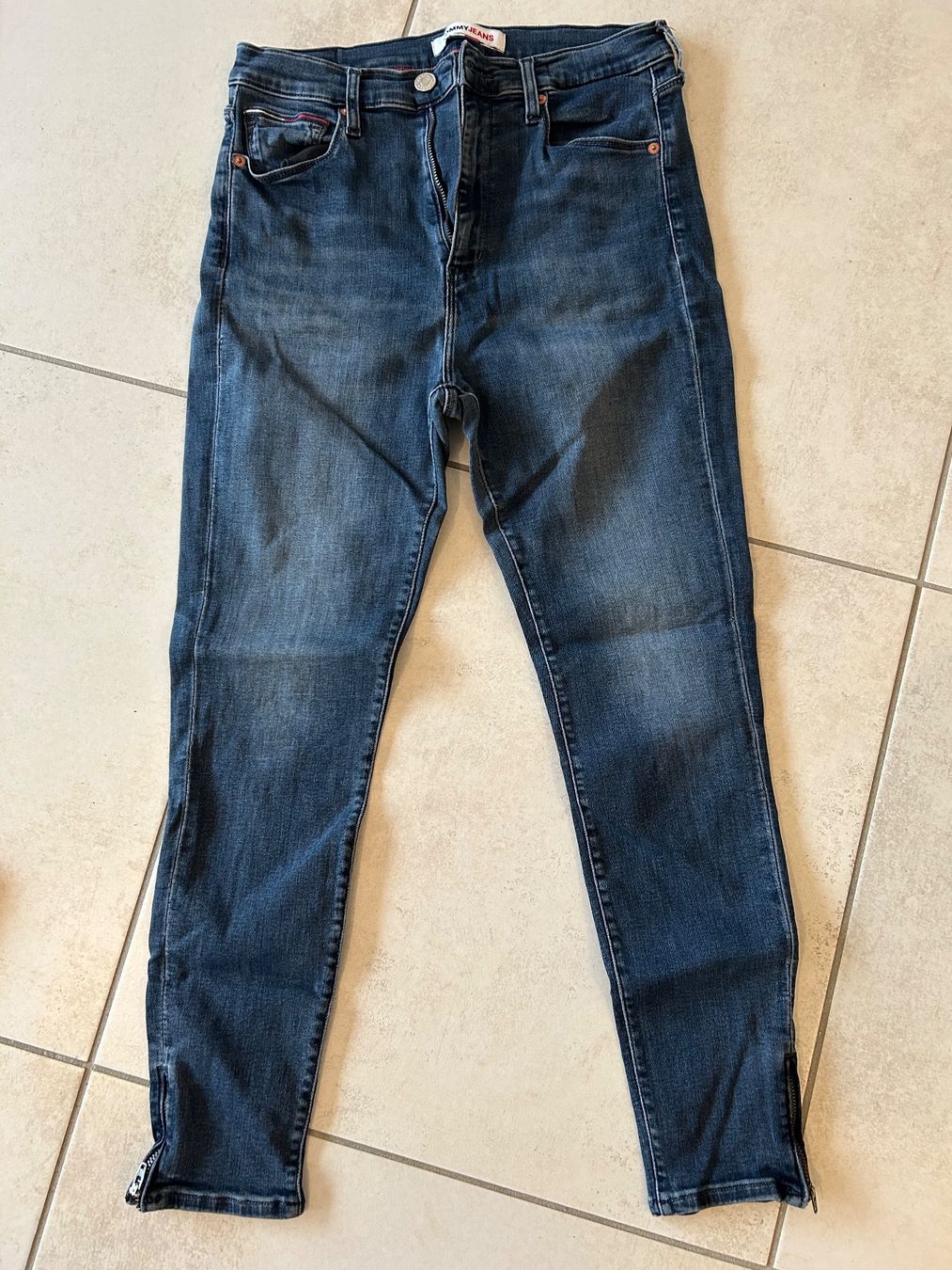 Tommy Hilfiger Jeans: Jeans Tommy Hilfiger – Usato da Courrendlin venduto da loko2910