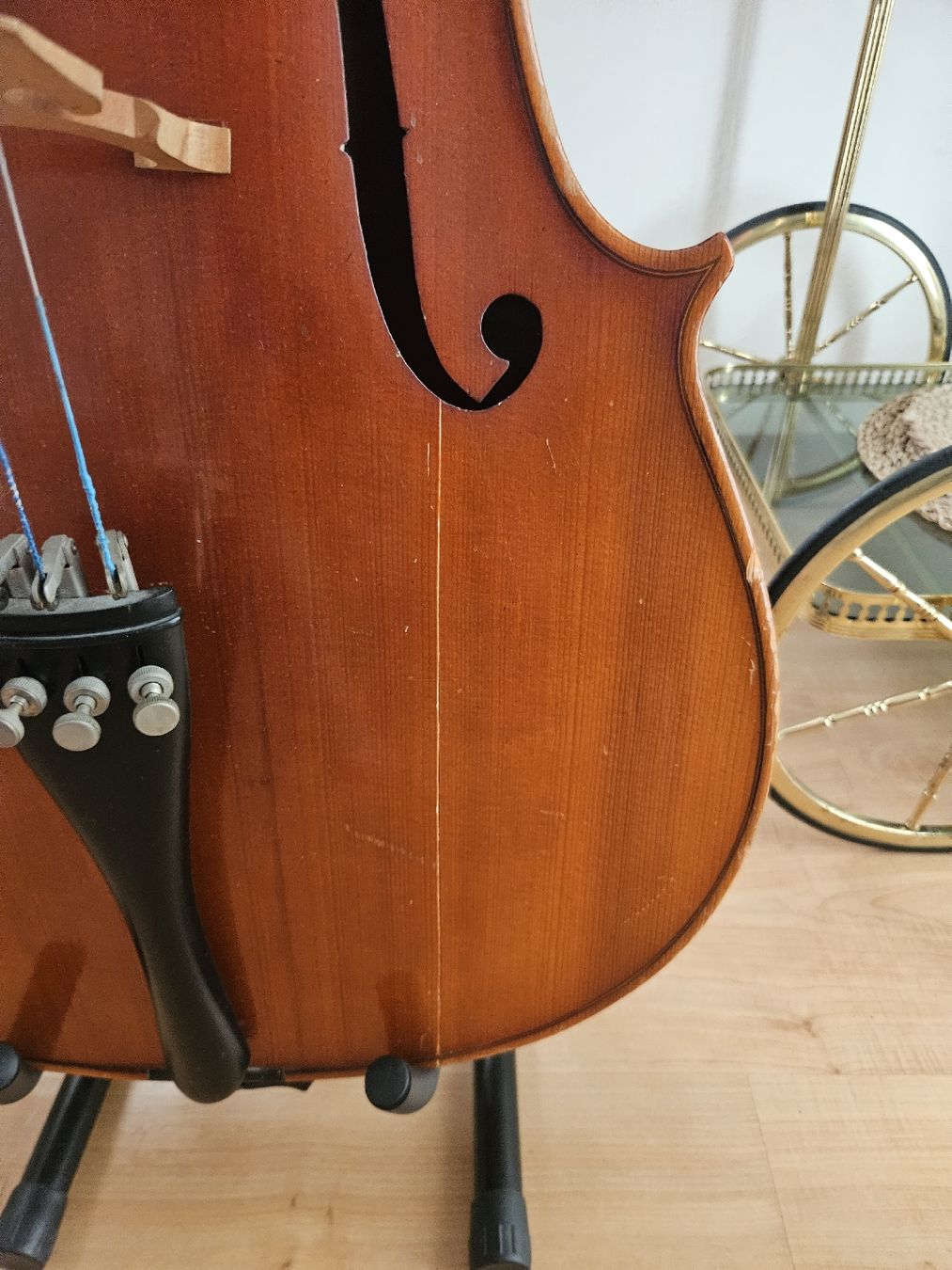 Strumenti musicali: Antiker Celo – Usato da Rickenbach b. Wil venduto da nic_8ljr 2