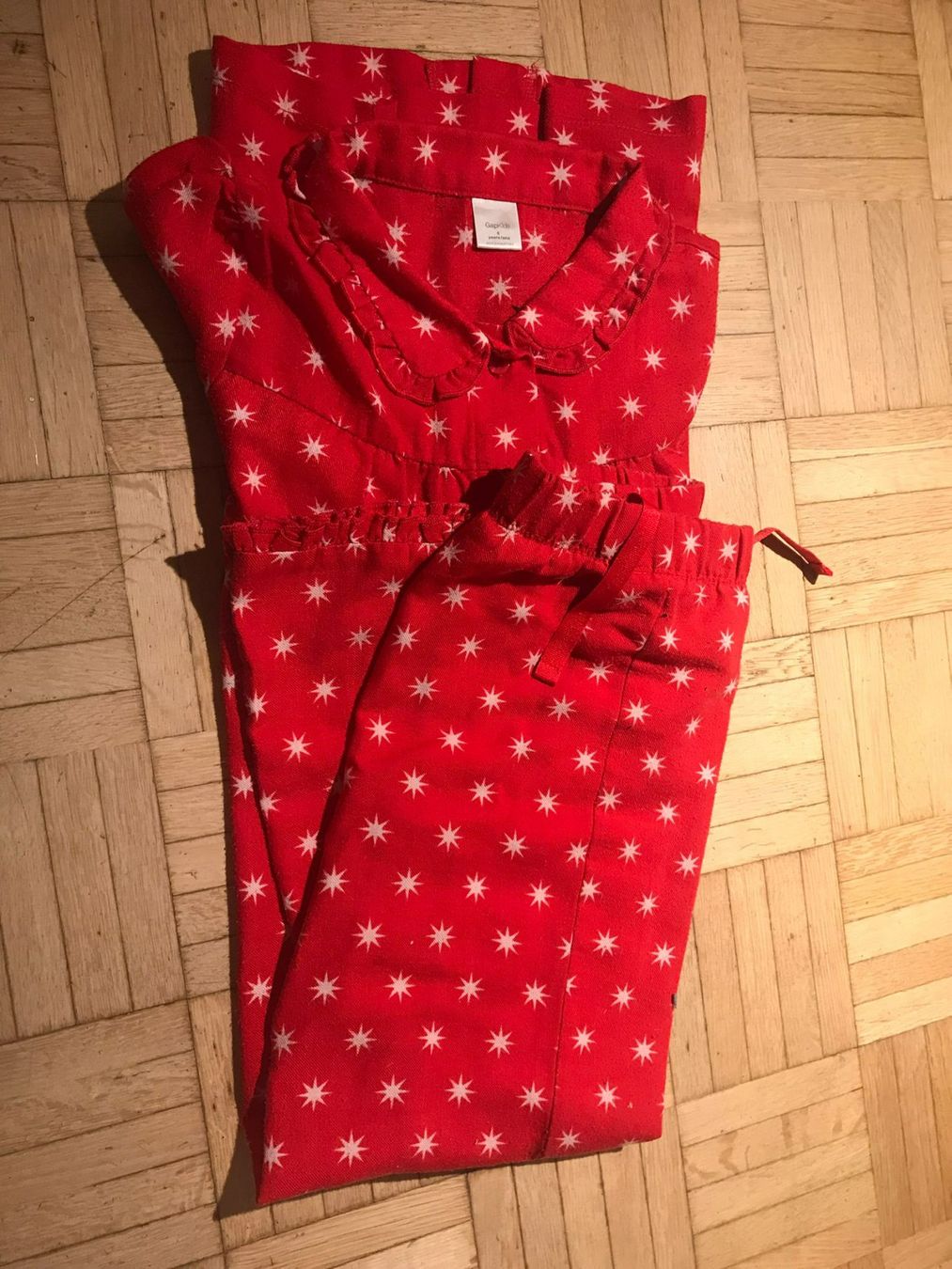Gap Pigiama & Simili: Rotes langes Pyjamas mit Sternen, Gap Kids, Grösse 116 – Usato da Zürich venduto da strampli1216