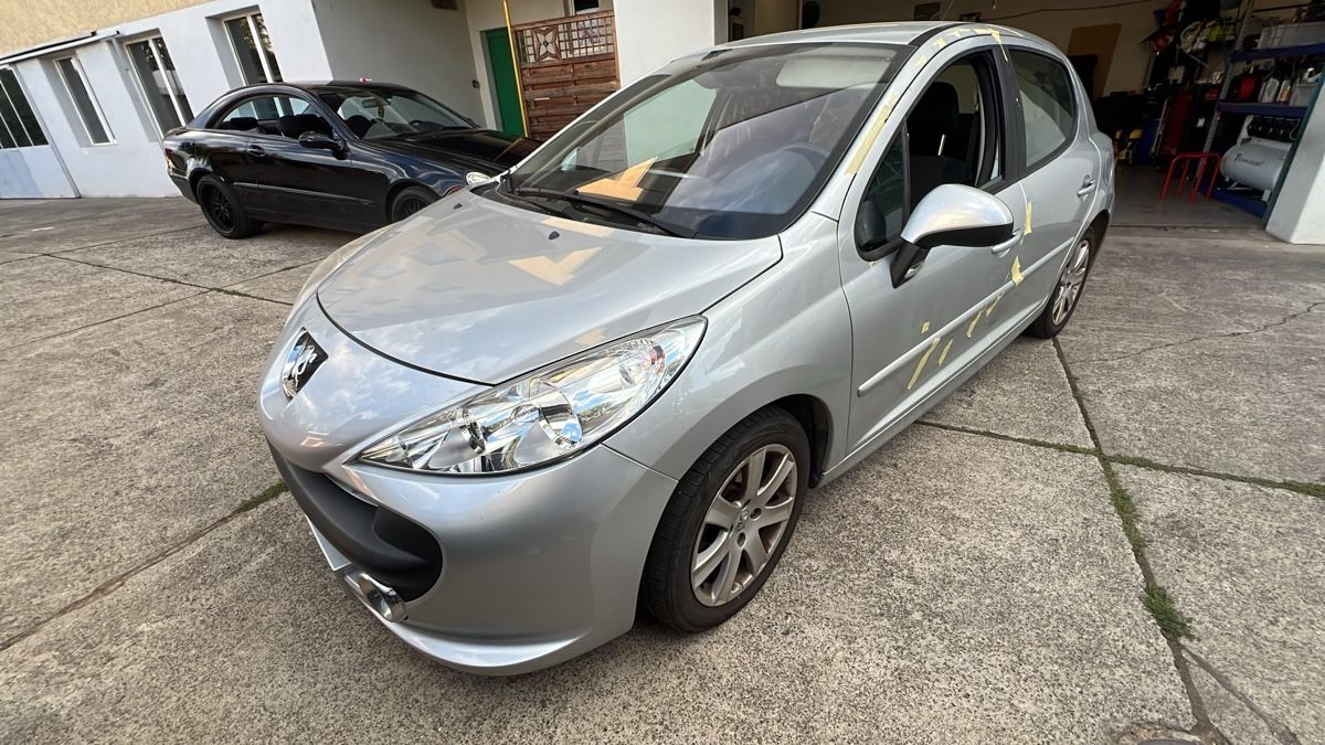 Peugeot Automobili: Peugeot 207 1.6i 16V – Difettoso da Mettmenstetten venduto da lbr_vr5d
