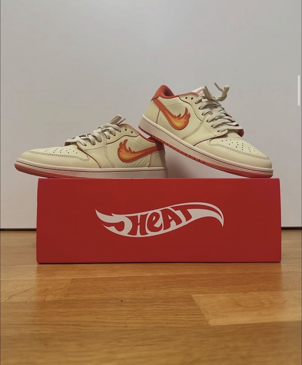 Jordan Scarpe da uomo: Jordan 1 Low "Heat" (Custom) – Usato da Basel venduto da Kevinbuckcards