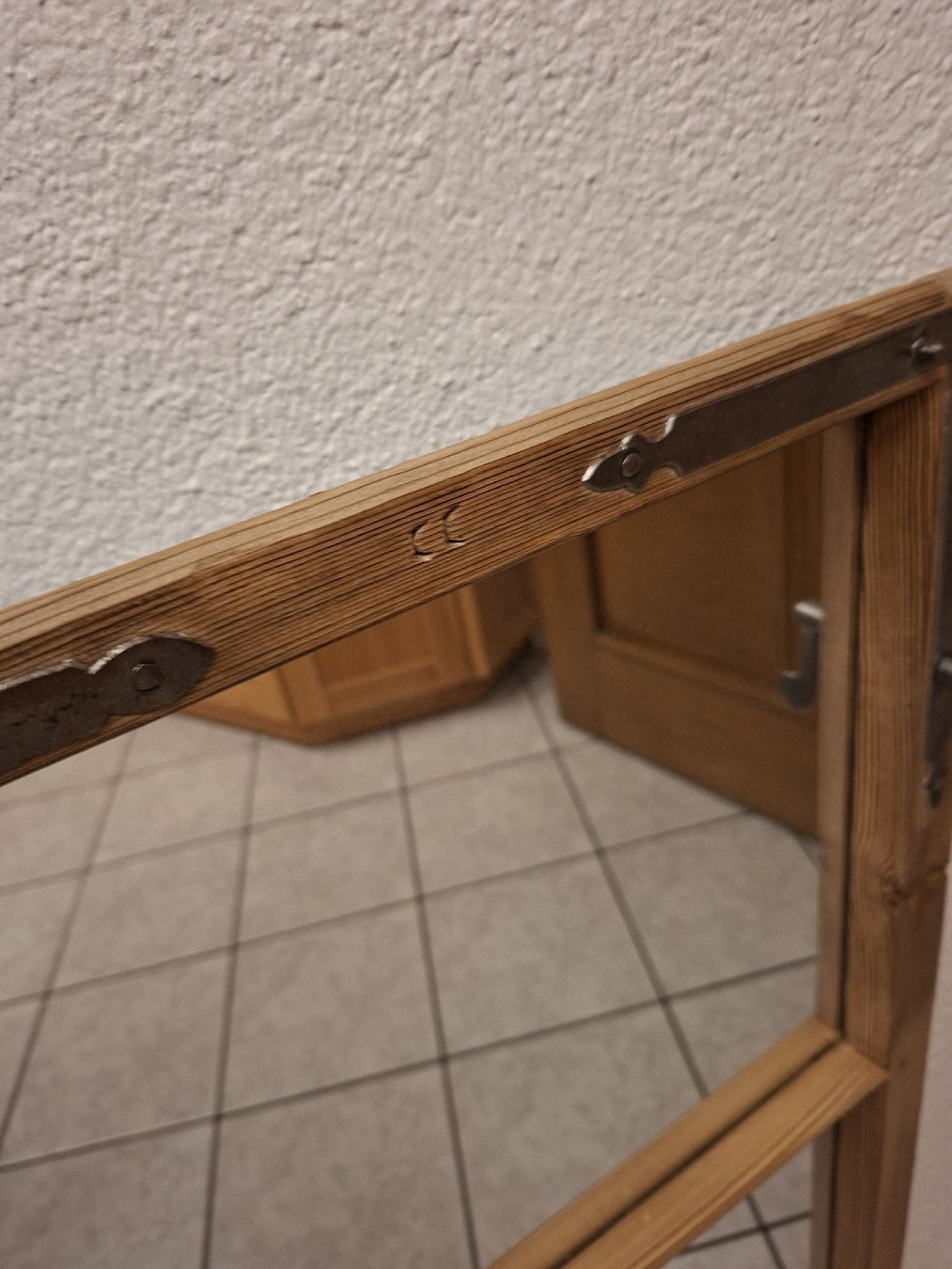 Finestre: Antikes restauriertes Fenster mit Spiegel – Usato da Ganterschwil venduto da HeidiuPeter 3