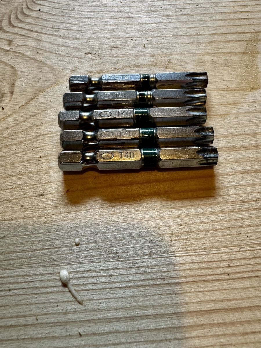 Facom Tutti gli attrezzi: 5 Stk. Torx Bits T40 - Facom Gebraucht Top Zustand  – Usato da Brunnen venduto da Holz-style