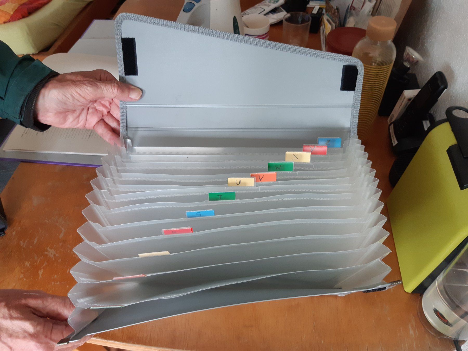 Valises & Sacs: Arbeitsmappe grau – D'occasion à Biel/Bienne par lau_7ysy 2