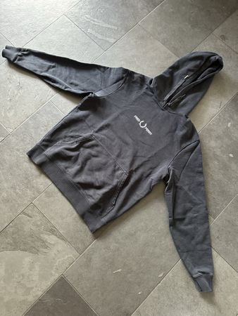 Fred Perry Hoodie Dunkelgrau Grösse M guter Zustand