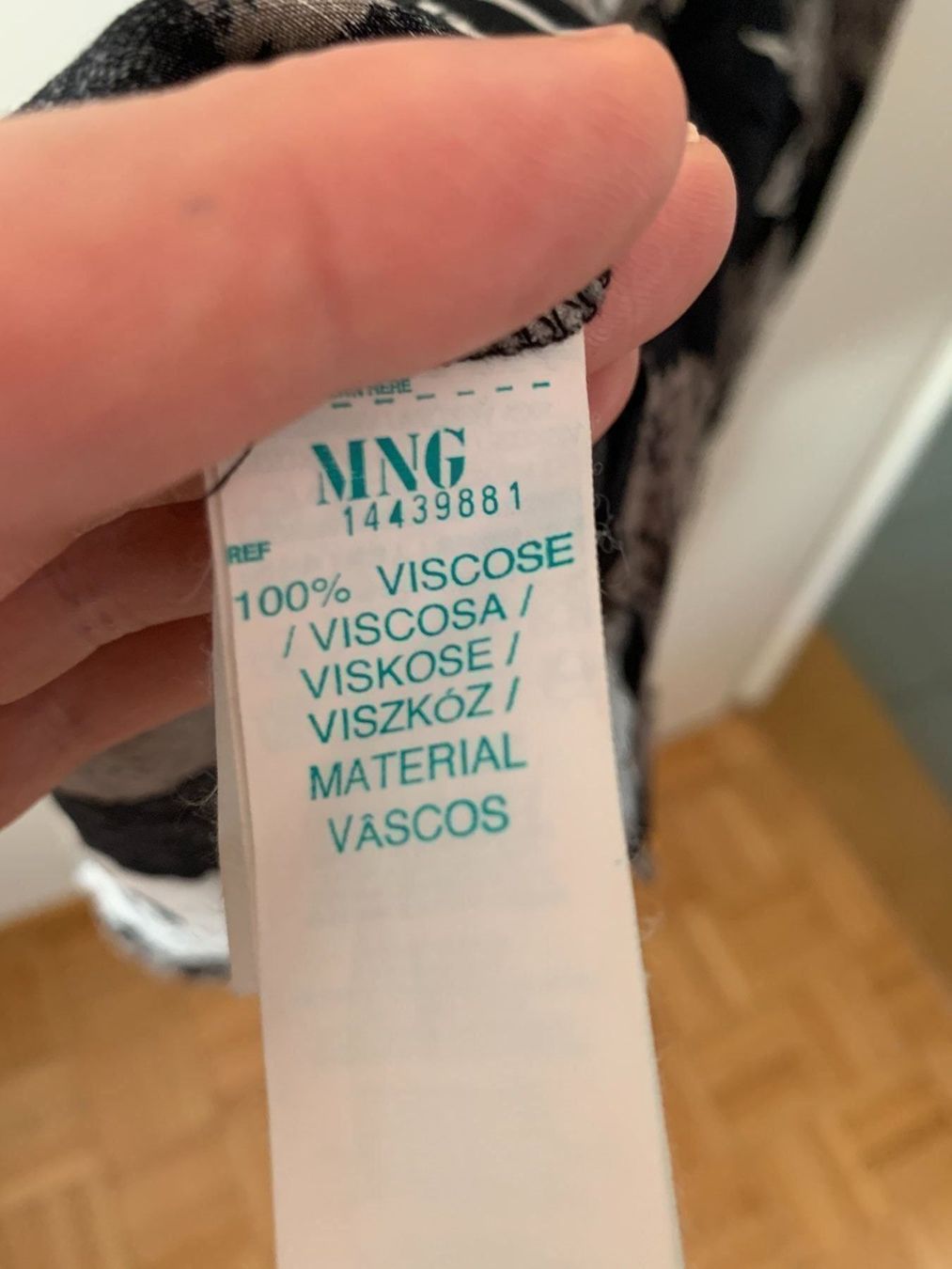Mango Vestiti: Neuwertiges MANGO Kleid Grösse: M – Nuovo (secondo la descrizione) da Zürich venduto da chi82 4