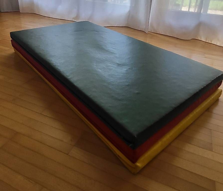 Tapis de sol: Turnmatte  – D'occasion à Seuzach par SimiHutti 1