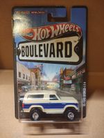 Hot Wheels Boulevard '85 Ford Bronco 4 x 4