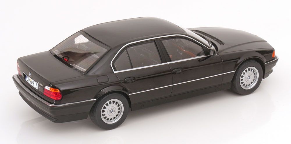 KK-Scale Modellautos: 1:18 BMW 740i E38 KK-Scale – Neu und originalverpackt aus Baar von Cai 2
