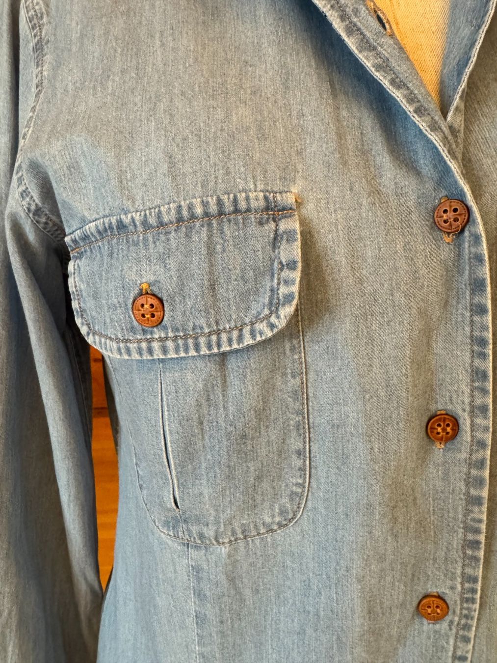 Camicette: Damen Jeanshemd hellblau mit Brusttaschen – Nuovo (secondo la descrizione) da Stäfa venduto da Mofi8712 1