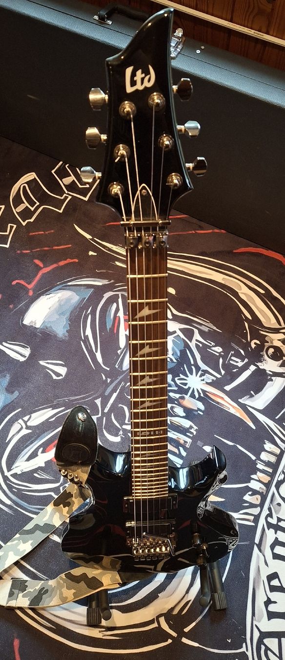 Esp Musikinstrumente: E Gitarre ESP LDT F-250 – Neu (gemäss Beschreibung) aus Unteriberg von Durangobeni1992 1