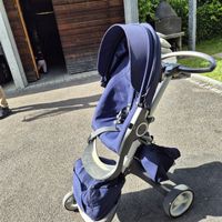 Stokke Kinderwagen dunkelblau, inkl. Begenwanne & Extras