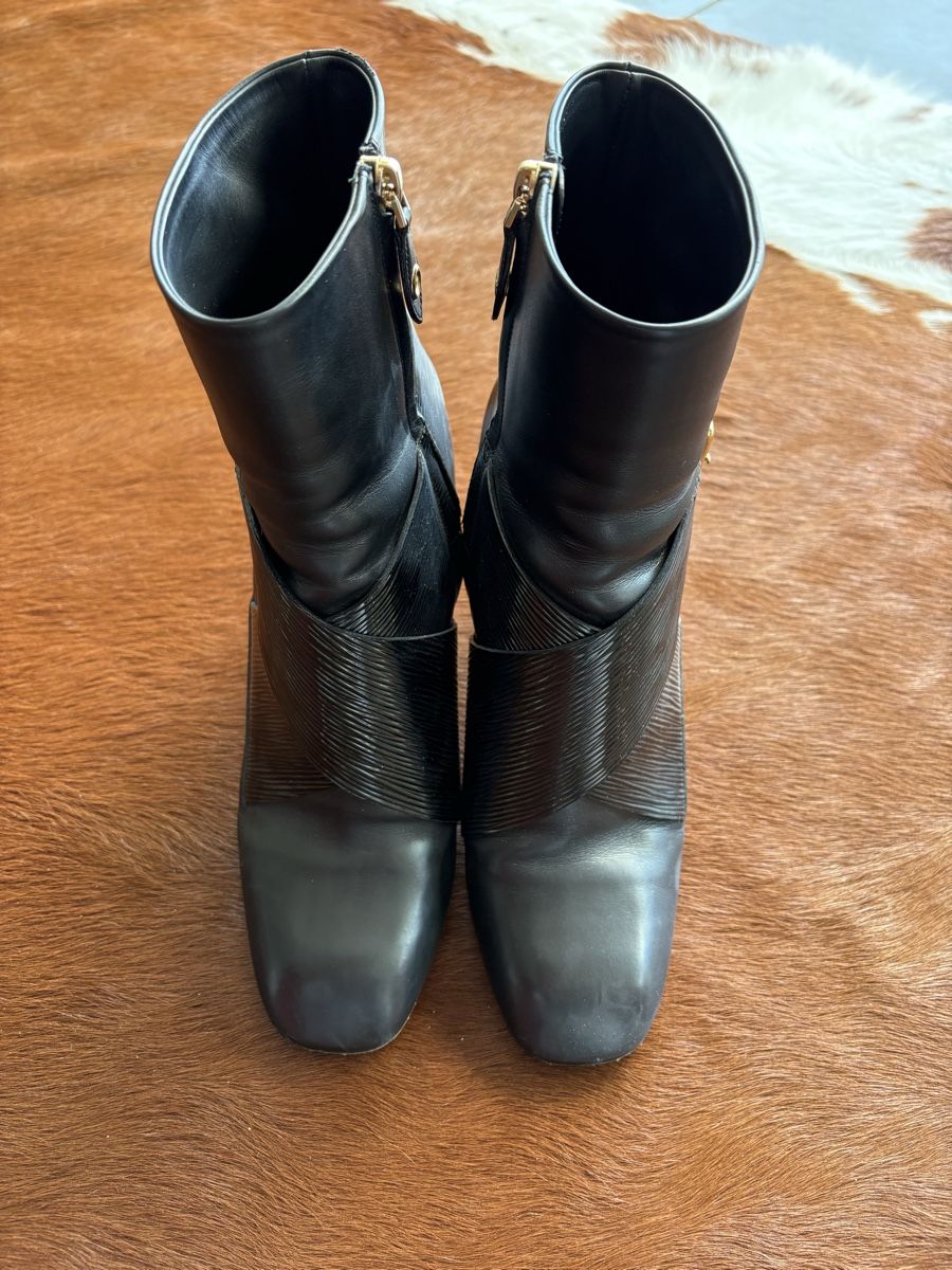 Scarpe da donna: 🎉LOUIS VUITTON ab 1.-🎉 – Usato da Aetingen venduto da Luv580