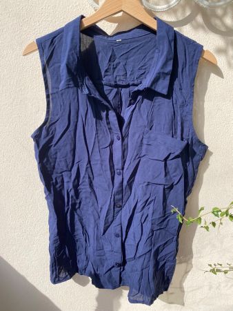 Chemise sans manches bleu marine taille M