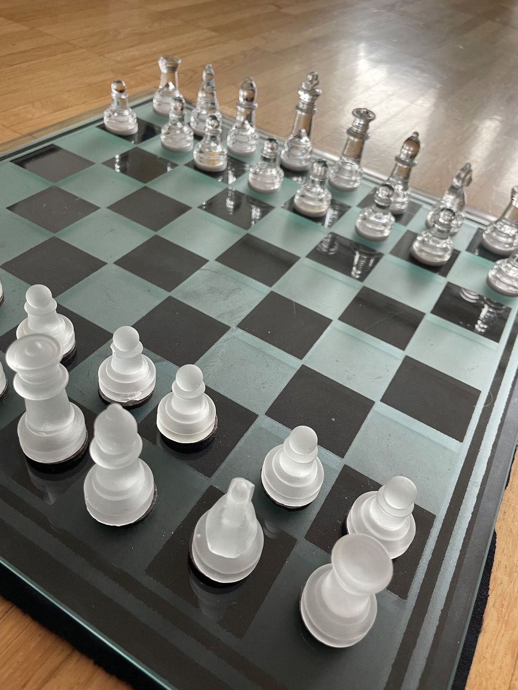 Spiele: Schach aus Glas – Gebraucht aus Hinterkappelen von Allabianca