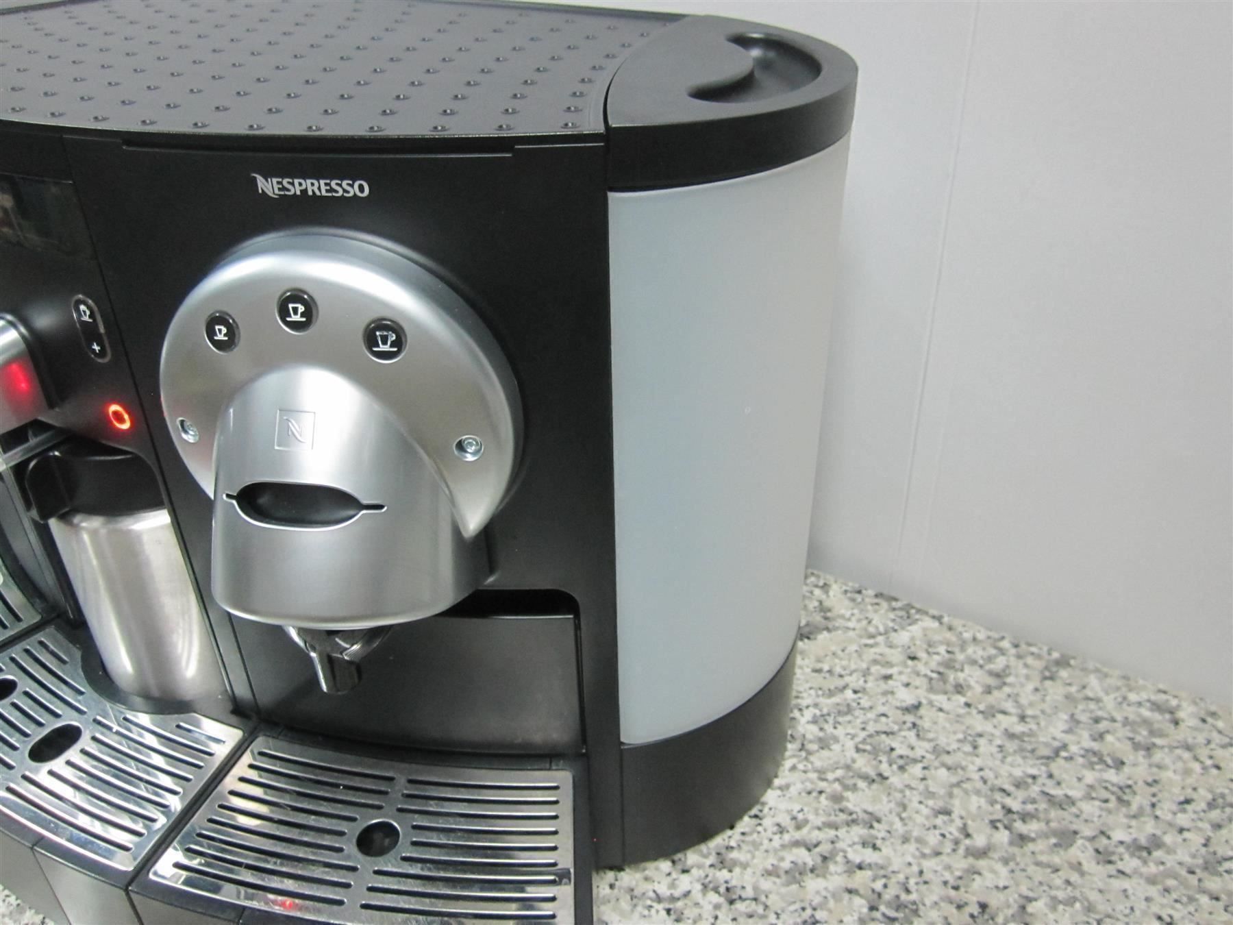 Nespresso Macchine per caffè & Macchine per espresso: NESPRESSO GEMINI CS 220 Frisch.SERVICE – Usato da LUZERN venduto da MCMLXIII 4