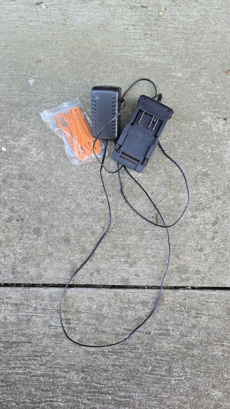 Tagliaerba: Okay Trimmer – Usato da Wallenwil venduto da Alain2010 2