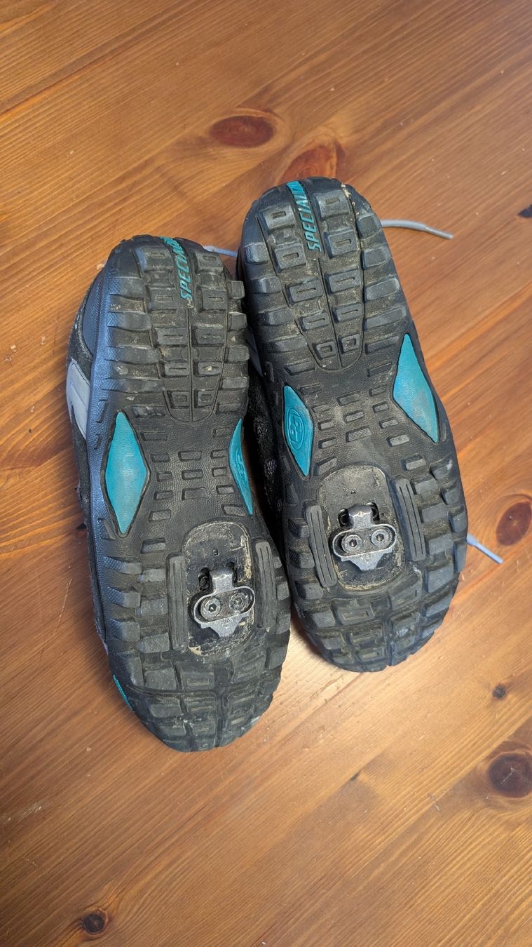 Specialized Scarpe da donna: Specialized MTB Schuhe Gr. 39 – Usato da Olten venduto da NicoOnline 1