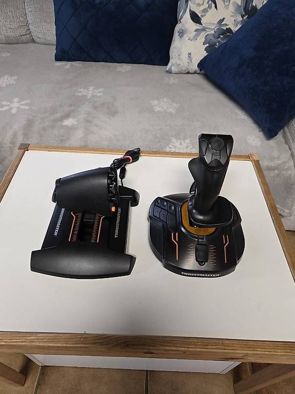 Thrustmaster Controller: Thrustmaster T16000M  FCS pour simulation de vol – Usato da Poliez-le-Grand venduto da Lea_2wl5 2