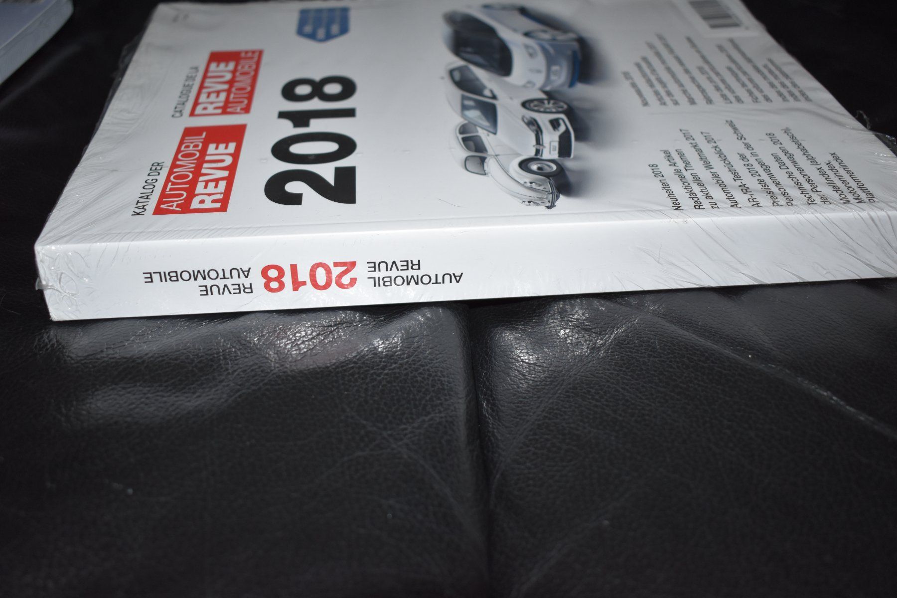 Libri: Catalogue Revue Automobile 2018 – Nuovo e nell'imballaggio originale da Le Locle venduto da skycomputer 1