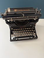 Schreibmaschine Underwood Standard schwarz vermutlich 1915