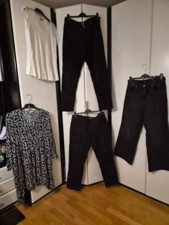 5 Tlg Kleiderpaket Damen Kleider Hosen  Grösse 44