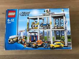 LEGO City Parkhaus 4207 mit Tankstelle