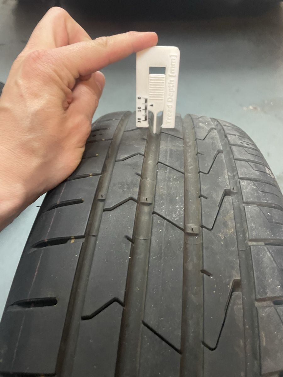 Pneumatici & Ruote complete: VW Caddy Sommerräder – Usato da Sirnach venduto da MotionModular 6
