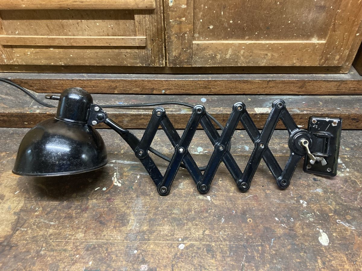 Kaiser Lampade: Kaiser Idell Scherenlampe schwarz, Stoffkabel, CH-Stecker – Usato da Schaffhausen venduto da Mano99