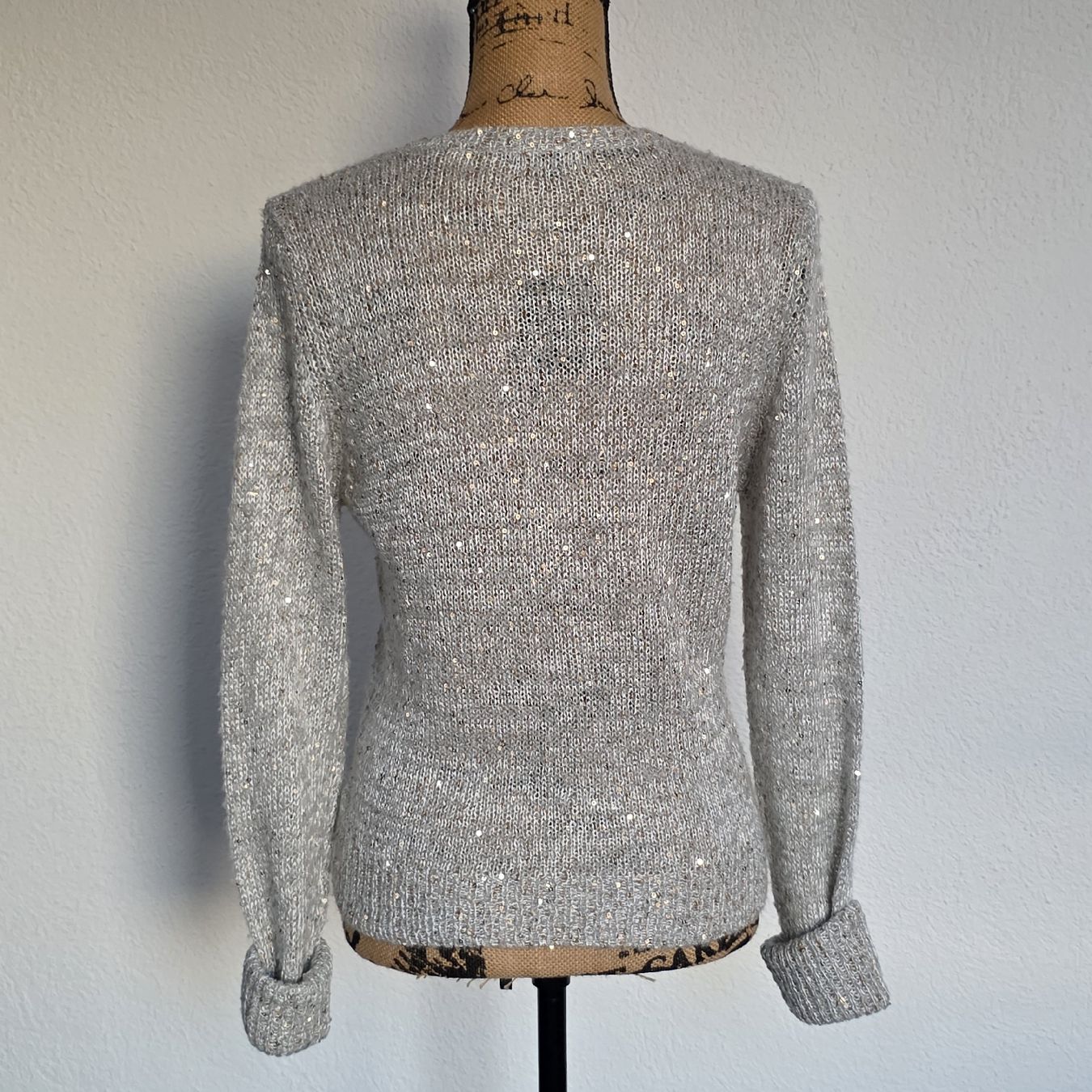 Maglioni & Felpe: Winterlicher Strickjumper mit Pailletten, Grösse M – Usato da Rheinsulz venduto da Gilea 3