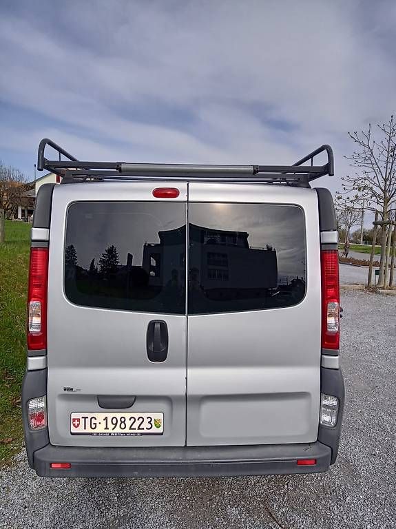 Renault Veicoli da campeggio: Renault Trafic Camper, Ausbau, mit Solar – Usato da Zürich venduto da Sim77 1