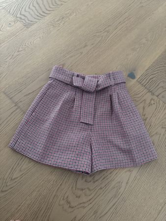 Süsse Sommer Shorts von MAJE, Grösse 34, neuwertig!