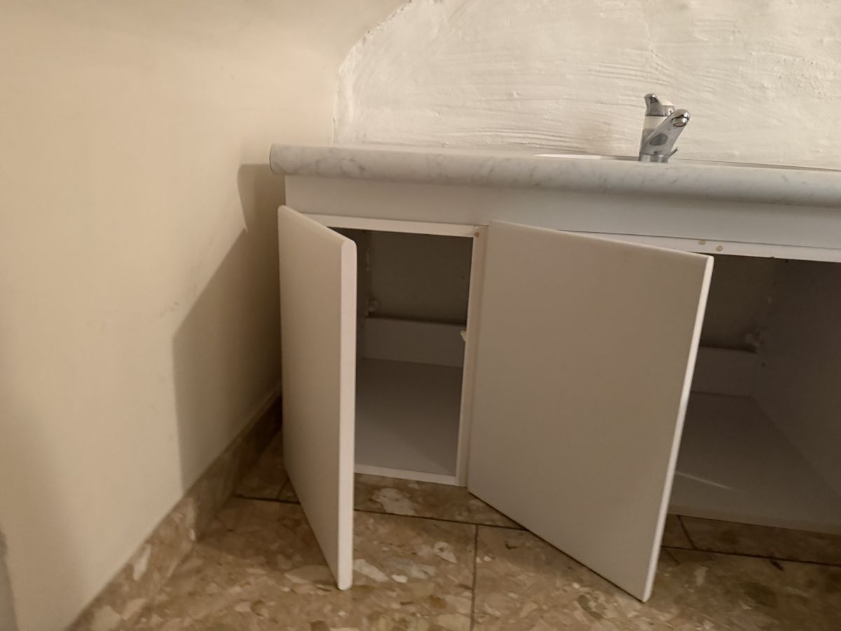 Badezimmermöbel: Waschtisch mit Unterschrank weiss Marmoroptik – Defekt aus Niederbuchsiten von Landin 3