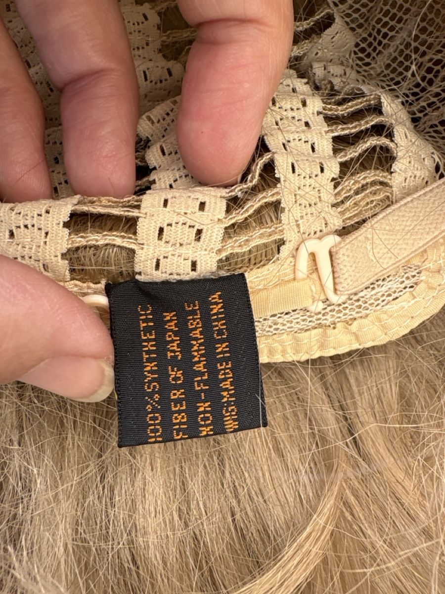 Perücken: Perücke Blond / syntetisches Haar – Gebraucht aus Rümlang von euqinom16 5