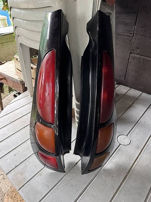 Tutti pezzi di ricambio auto: Feux arrières pour Fiat Marea Weekend – Usato da Morges venduto da Nicorital 1