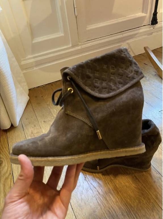 Scarpe da donna: Boots Louis Vuitton taille 38.5 EU – Usato da Lausanne venduto da isa_qf8z 1