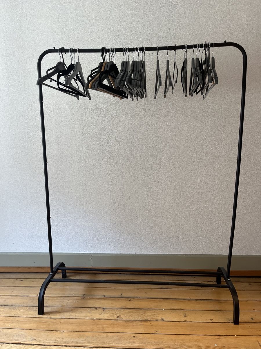 Armadi: Clothing rail  – Nuovo (secondo la descrizione) da Solothurn venduto da jed_nk9c 1