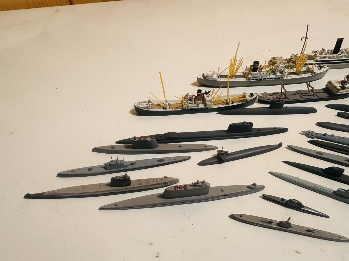 Kit di modellismo & Modellini statici: 35 Stk model Schiffen – Usato da Dietikon venduto da moradi24 5
