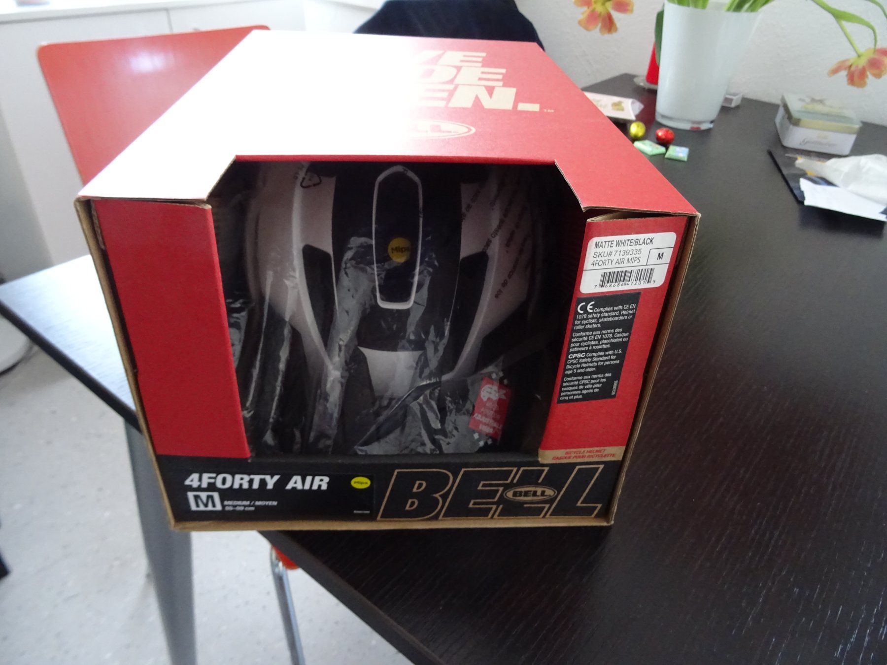 Bell Caschi: Velohelm schwarz/weiss von Bell – Nuovo e nell'imballaggio originale da Lachen SZ venduto da mcdiem 3