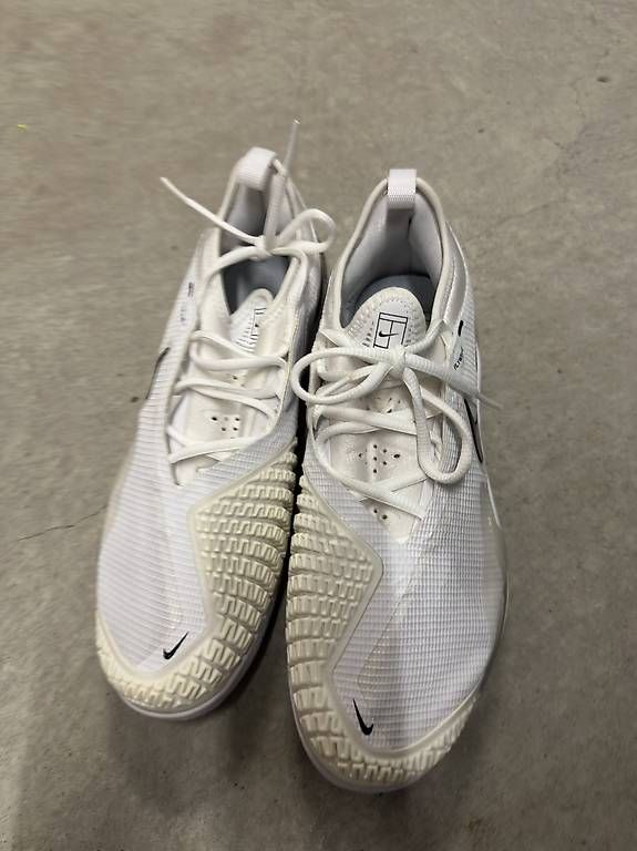 Scarpe da uomo: Nike Tennisschuhe Gr 41 – Usato da Zürich venduto da Babanos7 1