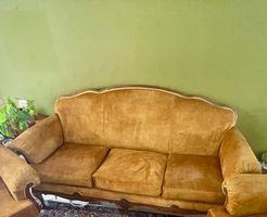 Sofa Louis Philippe und vor Jahren neu bezogen