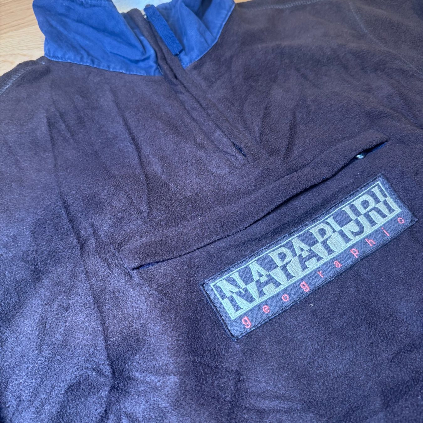 Napapijri Maglioni & Felpe: Napapijri brown fleece quarter zip winter jacke tech pull – Usato da St. Gallen venduto da sourced_limited 1