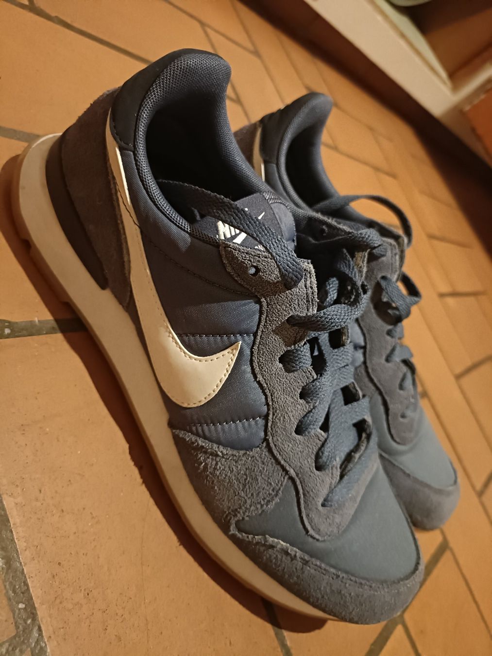 Nike Chaussures femmes: Sneakers - Nike, blau, 40.5 – D'occasion à Thalwil par emma11 1