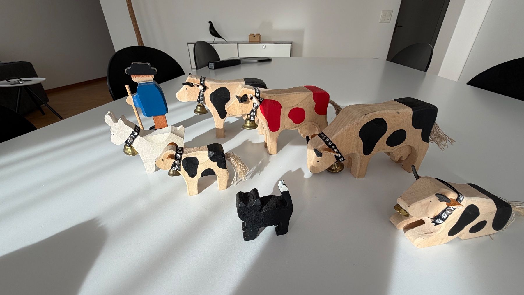 Trauffer Spielzeuge: Verschiedene Trauffer-Holzfiguren – Gebraucht aus Solothurn von limepie