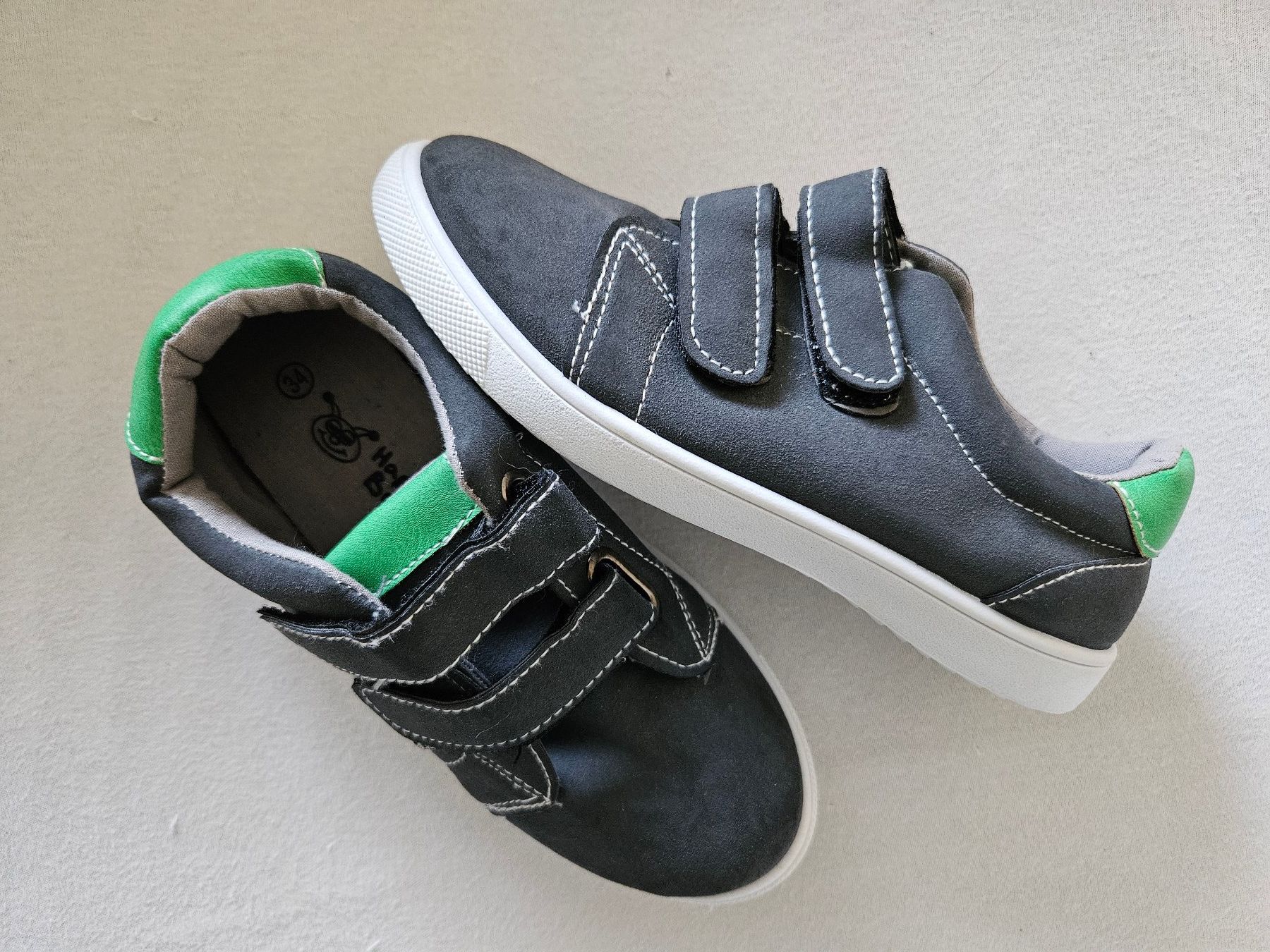Scarpe per ragazzi: Turnschuhe / Klettschuhe Gr. 34 – Nuovo (secondo la descrizione) da Unterengstringen venduto da saraman 1