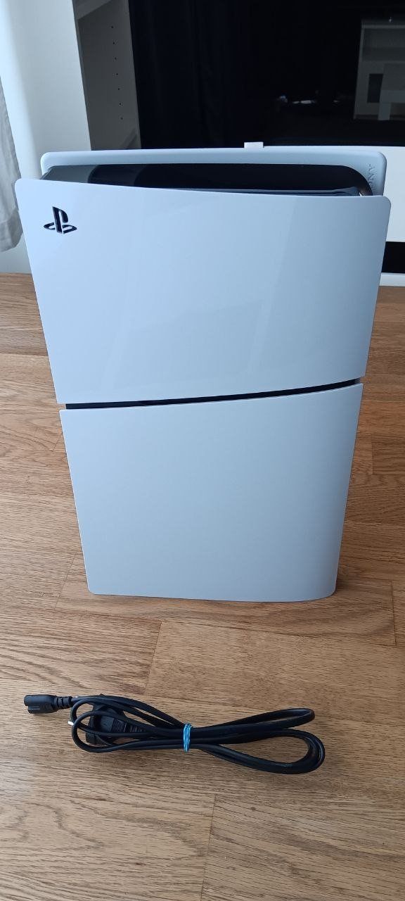 Sony Konsolen: Sony Playstation 5 Slim Digital mit Garantie bis April 2027 – Gebraucht aus Lyss von realstyle 1