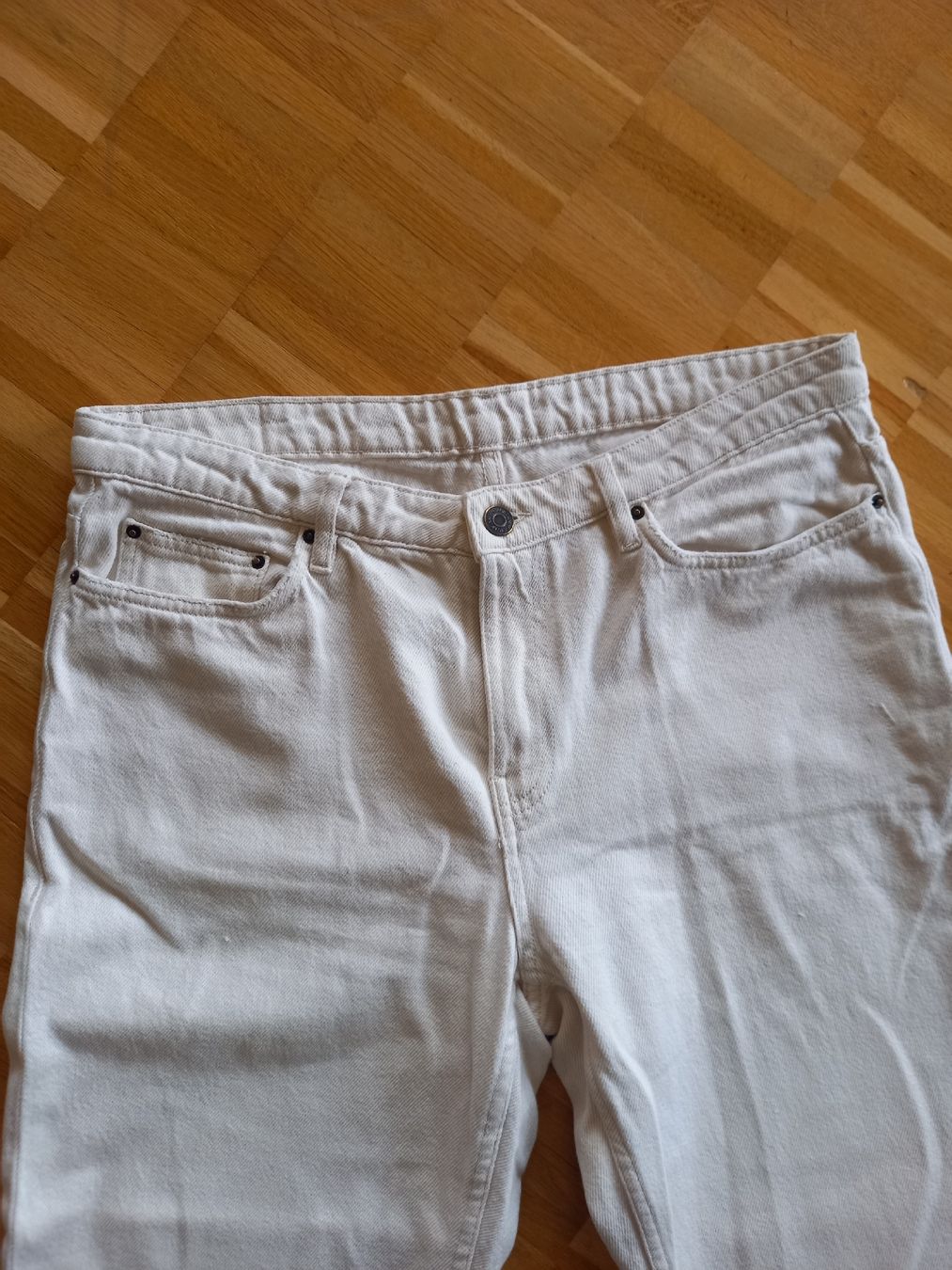 Hosen: American Vintage Hose Gr. 34 offwhite – Gebraucht aus Zürich von Veramone 1