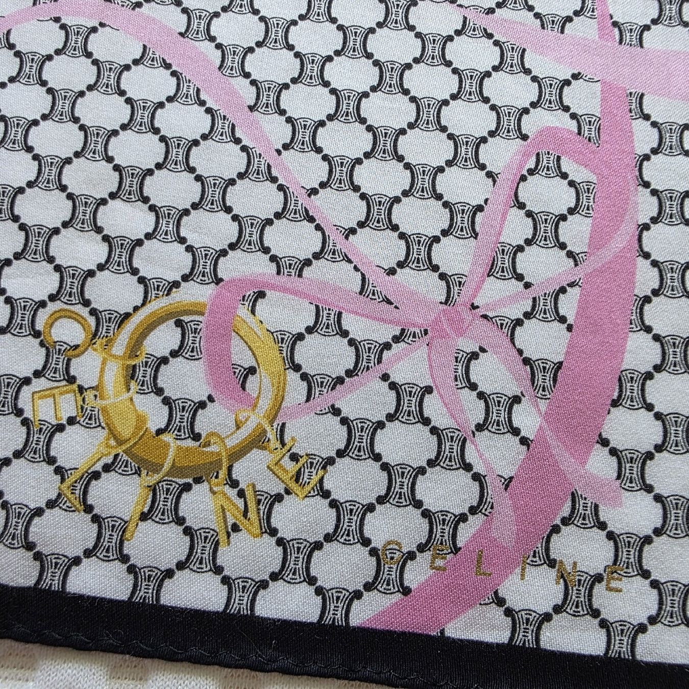 Celine Foulard & Sciarpe: Céline scarf 50 x 50 cm – Nuovo (secondo la descrizione) da Zürich venduto da LIMAR 5