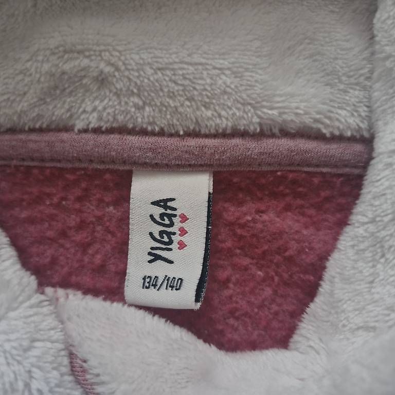 Pulls et sweat-shirts: Long Pullover Grösse 134 / 140 – D'occasion à Schaffhausen par Jakarila 2