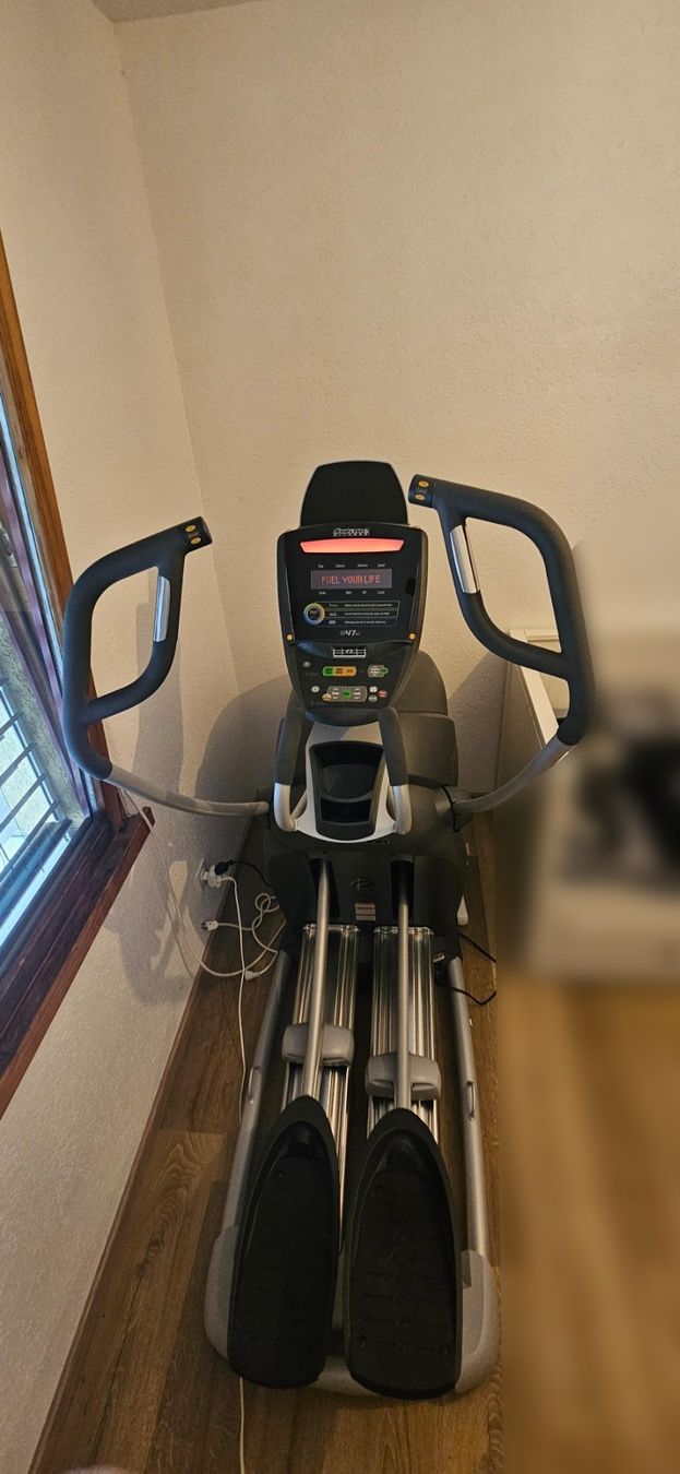 Vélos d'appartement: Octane Q47xi Professionell Crosstrainer Ellipsentrainer – D'occasion à Wila par targa300zx 4